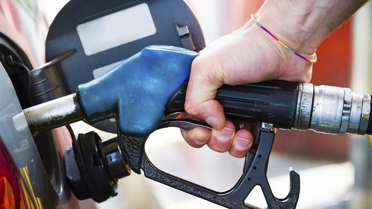 Preços da gasolina e do diesel terão a primeira variação de 2018 