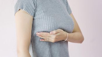 Autoexame da mama não substitui exame clínico, diz Ministério da Saúde