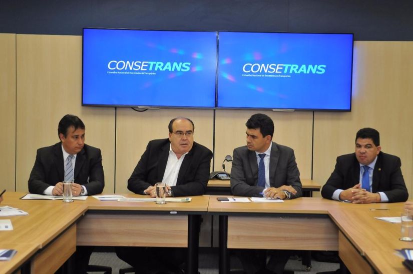 Estados brasileiros cobram do governo federal investimentos em aeroportos