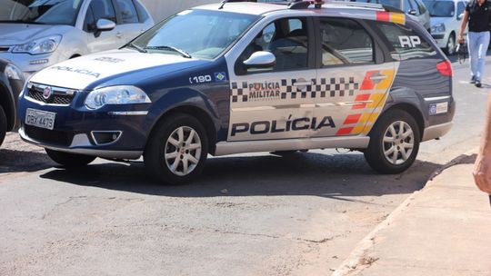 Mulher pede socorro pelo Facebook após ser mantida em cárcere privado pelo ex