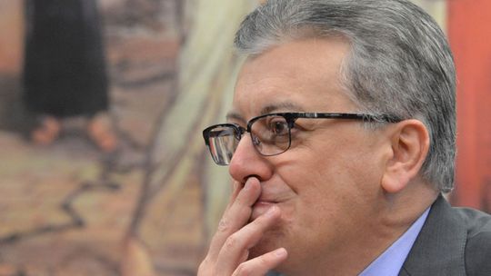 Aldemir Bendine ia para Lisboa nesta sexta, só com passagem de ida