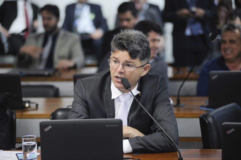 Medeiros aciona Ministério Público para barrar cobrança de pedágio na BR-163