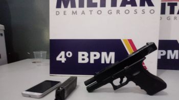 Adolescente é detido por populares após tentar roubar mulher na rua 