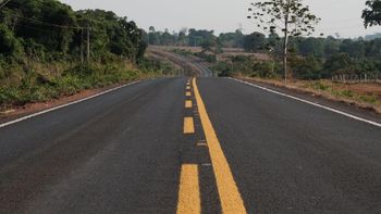 Governo inaugura 80 km de rodovias e dá ordem de serviço para construção de ponte de concreto