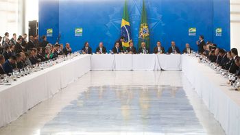 Bolsonaro recebe bancada da Frente Parlamentar Evangélica