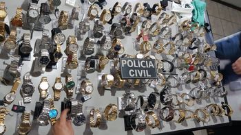 Polícia Civil recupera 117 relógios roubados de ótica