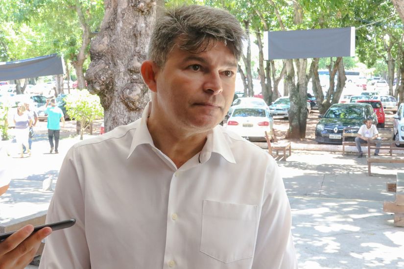 Candidato do PSL denuncia boicote de Medeiros em carreata