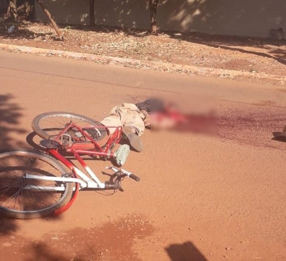 Ciclista de 89 anos morre após ser esmagado por caminhão em MT