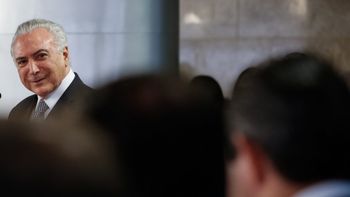 Em discurso, Temer diz que "gestos irresponsáveis" desestabilizam o país