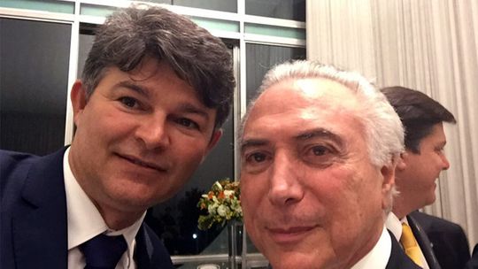 Medeiros e Temer jantam juntos em Brasília. Está confirmada a força do senador