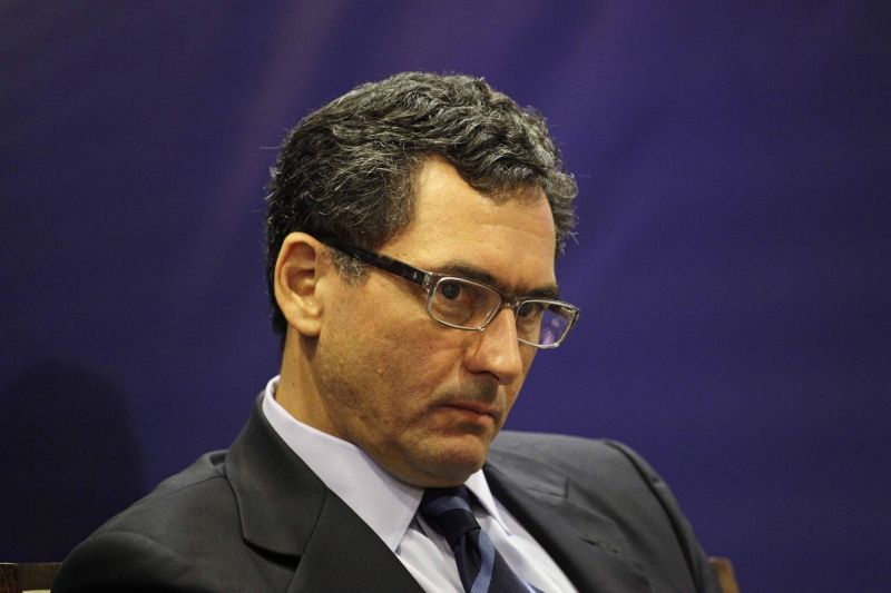 Alta do dólar é internacional e Brasil não está imune, diz Guardia