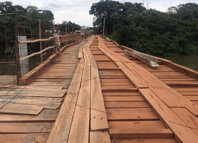 Sinfra interdita ponte de madeira no rio Teles Pires por risco de desabamento