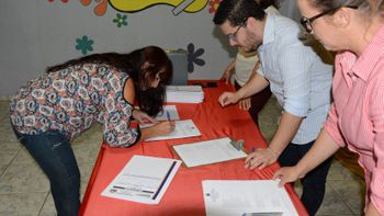 Prefeitura entrega contratos de posse do “Minha Casa Minha Vida”