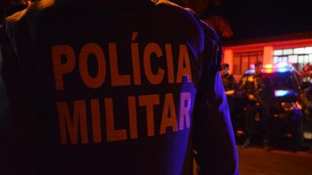 Vítima flagra residência sendo furtada, aciona a PM, mas suspeito foge  