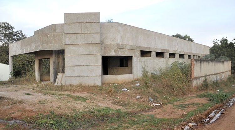 Obras do PSF do Jardim Morumbi estão abandonadas pela gestão municipal