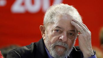 TSE inicia sessão para julgar registro de Lula