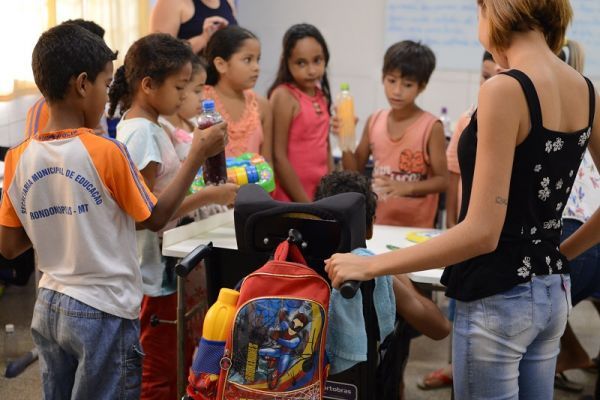 Prefeitura inaugura mais uma sala de recursos multifuncionais para crianças com deficiência
