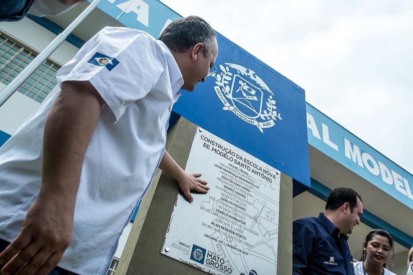 Governador  inaugura escola modelo em Jaciara 