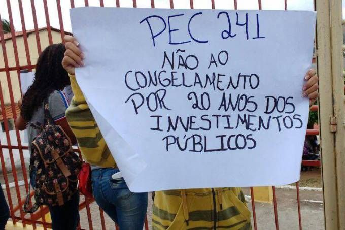 Ministério pede providência da AGU em caso de adiamento das provas do ENEM