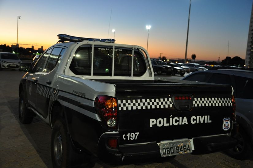 Homem é encontrado morto a tiros ao lado de motocicleta na zona rural de Comodoro 