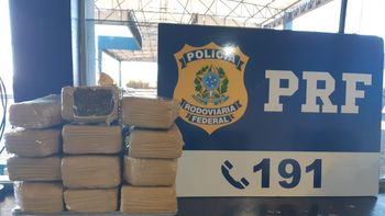 Passageiro é flagrado em ônibus com cerca de 10 kg de maconha na bagagem