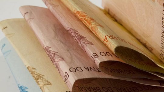 Investir na poupança em 2018 deve ser uma tendência, diz especialista