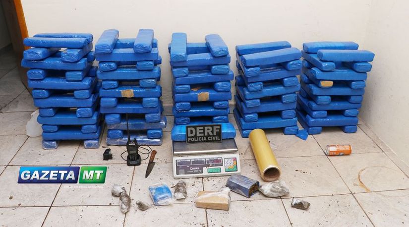Traficante do Comando Vermelho é preso em flagrante pela Derf com 100 tabletes de maconha 