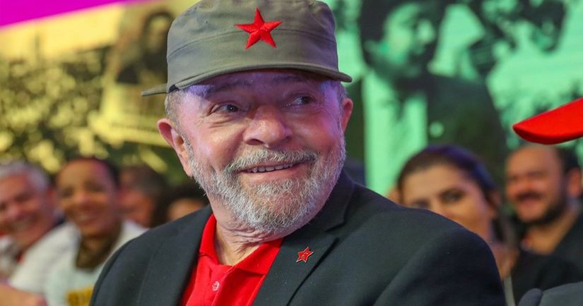Preso a 580 dias, Justiça determina que Lula deixe a prisão
