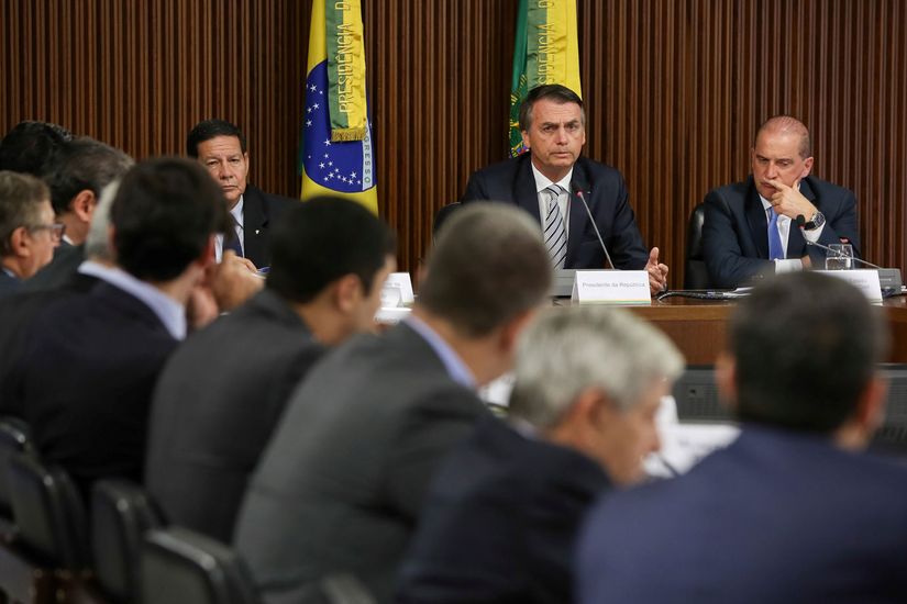 Bolsonaro reúne ministros para avaliar ações e discutir prioridades