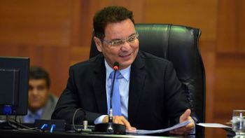 Presidente da AL diz que governo pode pagar aumento para professores