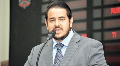 Nos bastidores, Ibrahim articula possível candidatura a prefeito