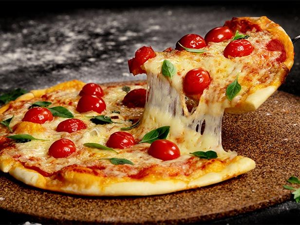 Nutricionista dá dicas de como aproveitar Dia da Pizza de forma saudável