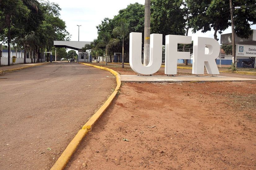DCE da UFR publica manifesto em repúdio a cortes de Bolsonaro