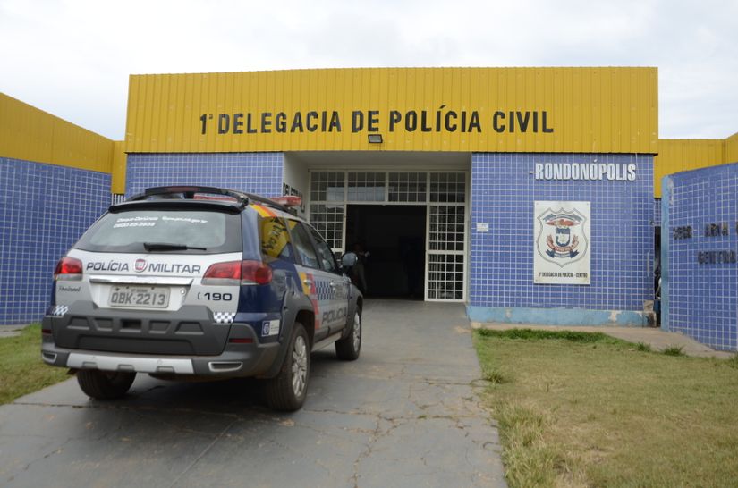 Por pouco mulher não é atingida por mais de cinco tiros em Rondonópolis 