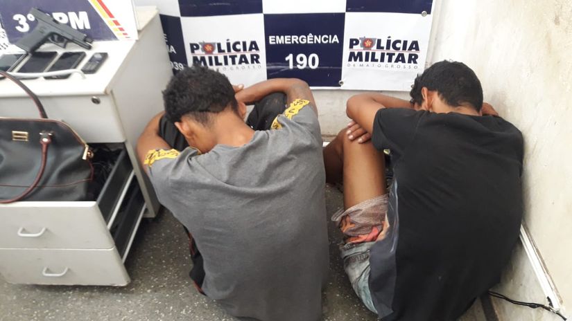 Assaltantes reagem a abordagem e são baleados pela PM em Cuiabá 