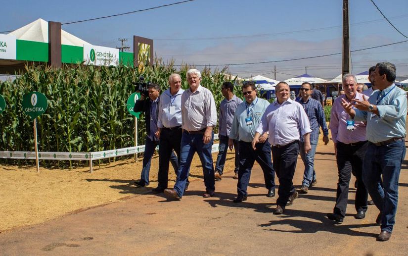 Governo anuncia investimentos na região norte do Estado durante abertura da Agroshow