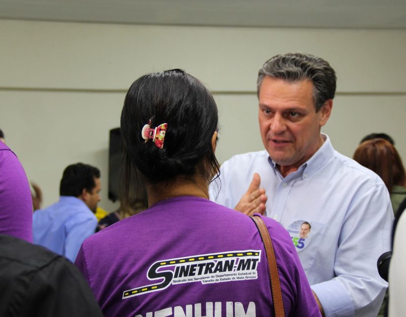 Fávaro se reúne com servidores do Detran para discutir melhorias do órgão