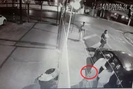 Mulher que roubou carro no Centro de Cuiabá confessa crime; foi presa com documento falso na PCE