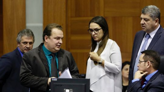 Sucessão da Mesa Diretora já é discutida na AL