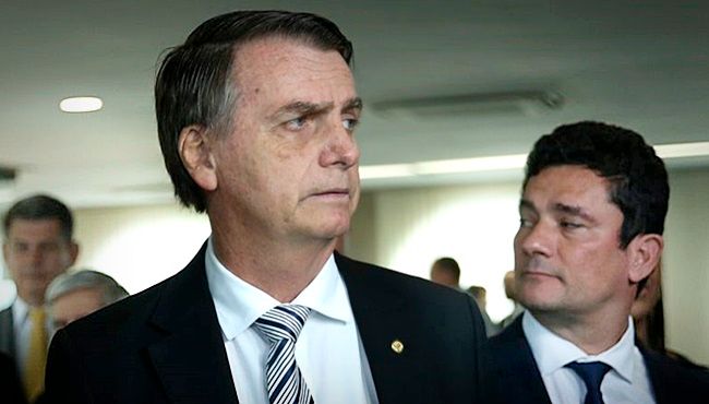 Bolsonaro conversará com Moro sobre troca de mensagens da Lava Jato
