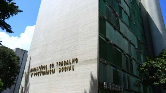 Advogado Caio Vieira de Mello assumirá Ministério do Trabalho