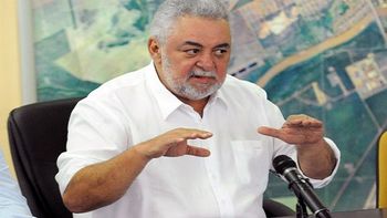 Passada a derrota, Percival voltou. Se aprendeu a lição, não se sabe...