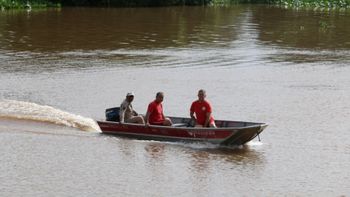 Bombeiros encontram corpo de menino de 12 anos que desapareceu após canoa virar 