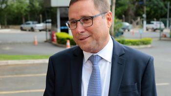 Sem previsão para anuncio, comunicação fica sob comando de secretário da Casa Civil