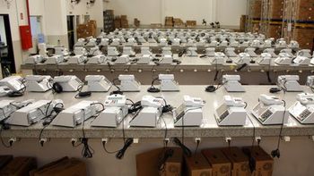 Começa nesta terça-feira cerimônias para carga e lacre das urnas eletrônicas