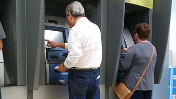 INSS começa a pagar hoje a primeira parcela do 13º dos aposentados