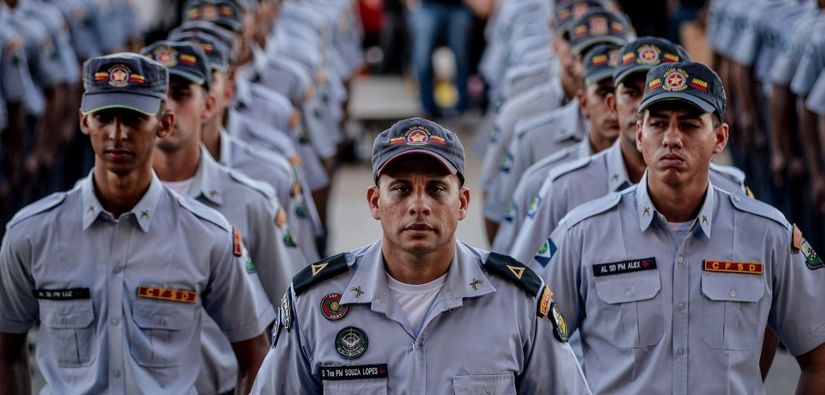 Justiça suspende reajuste de 11,98% nos salários de militares em MT