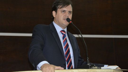 Thiago Silva repudia fechamento de UTI Pediátrica e cobra providências do Governo Estadual