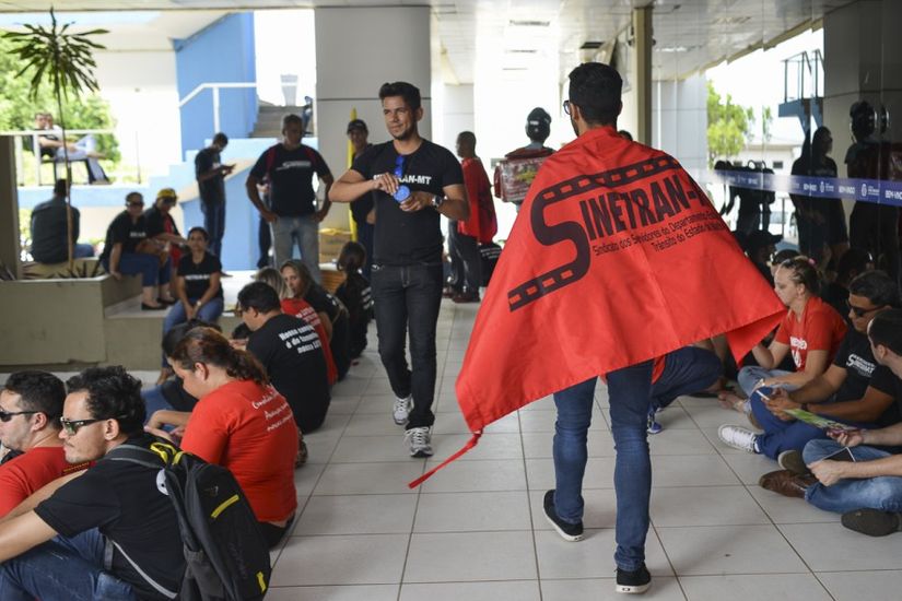 Em crise, Estado diz que não pode atender reivindicações do Detran
