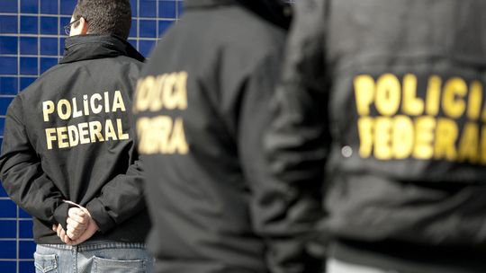 Nova operação da PF investiga fraudes em repasse bilionário ao grupo JBS